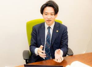 弁護士野中