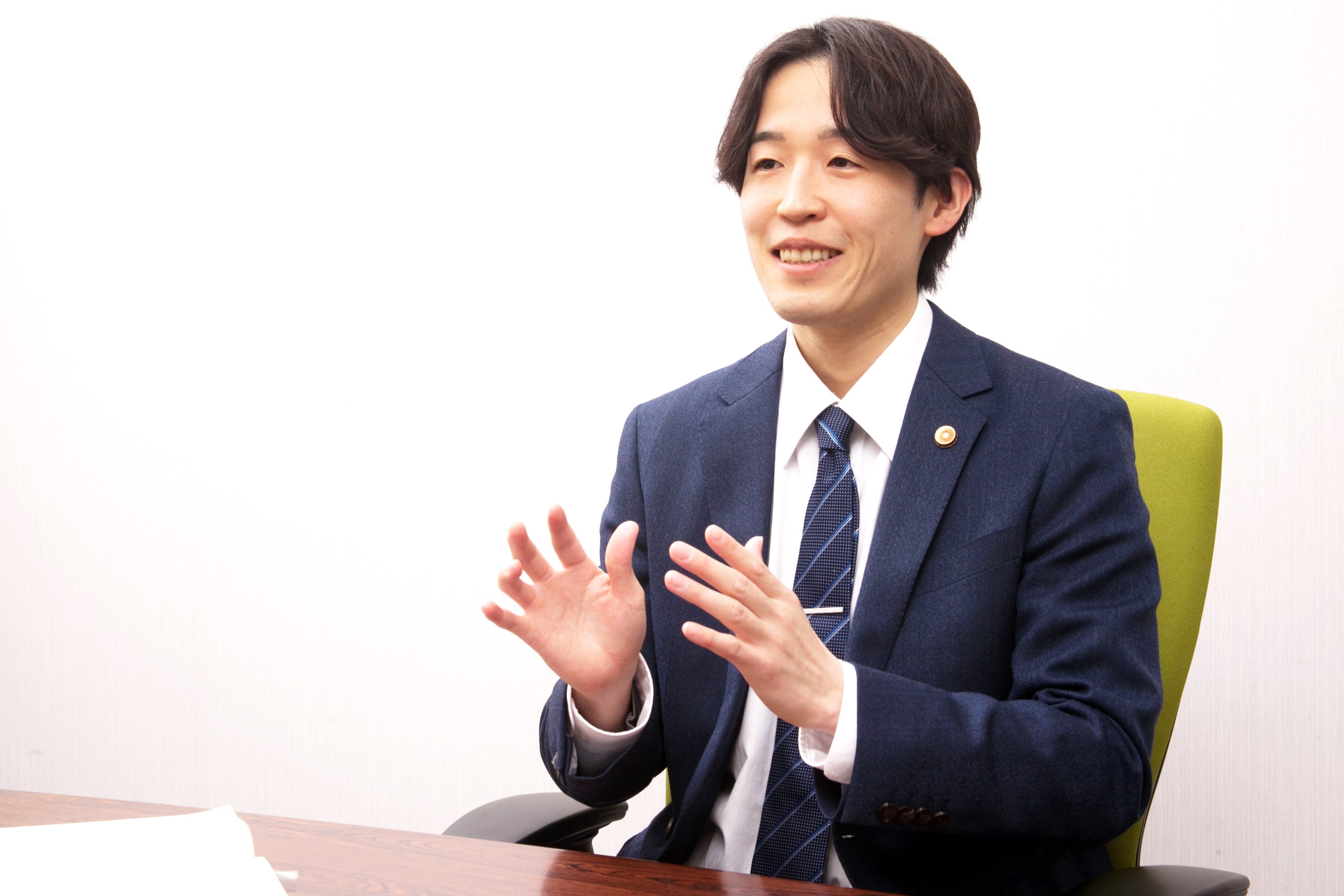弁護士今瀬敬貴