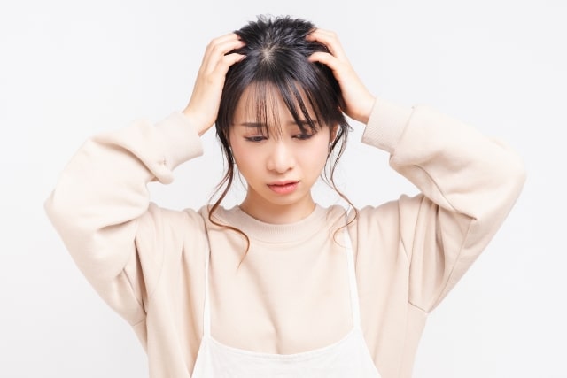 困っている女性