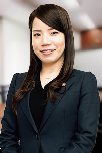 弁護士向井智絵