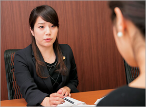 弁護士向井